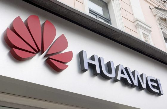Huawei trabaja en un asistente virtual para fuera de China